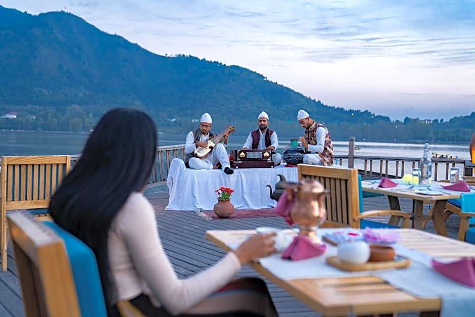 Sukoon Houseboat Dal Lake