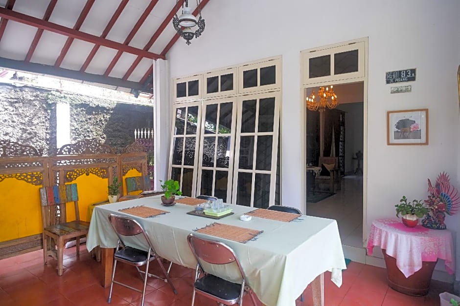 RedDoorz @ Griya Cemara Homestay Yogyakarta