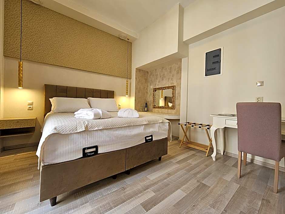 Golden City Center Suites