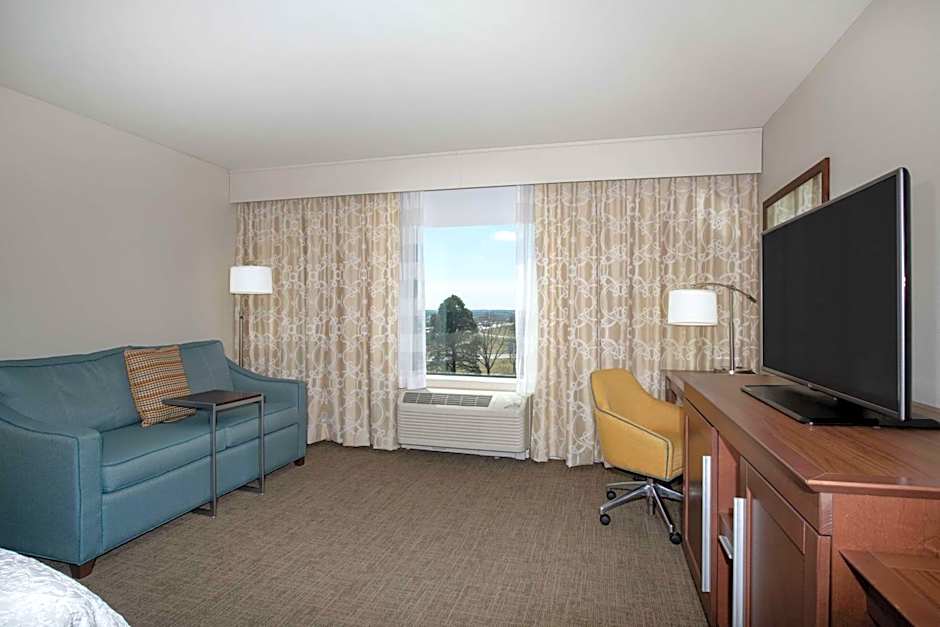 Hampton Inn Lincoln Airport