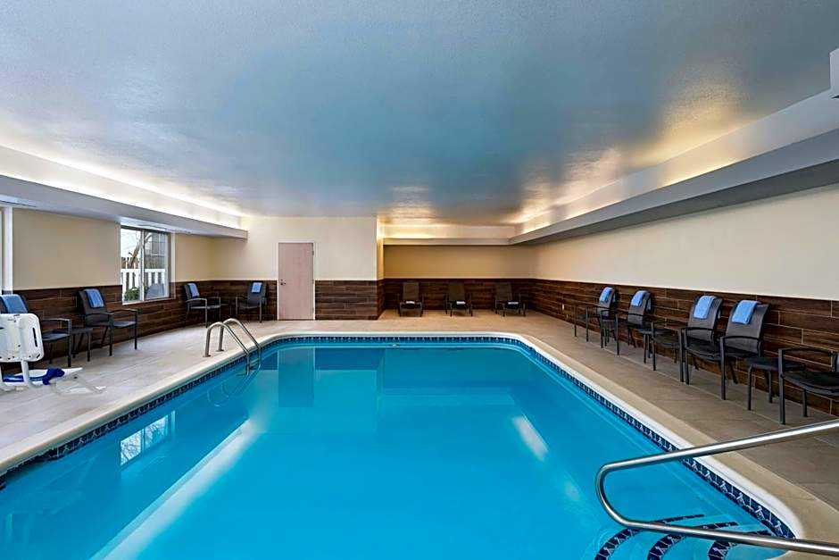 Fairfield Inn & Suites by Marriott Kansas City Airport