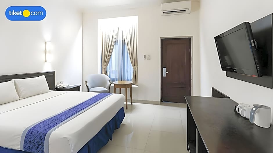 Grand Orchid Hotel