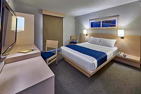 ONE QUEEN BED