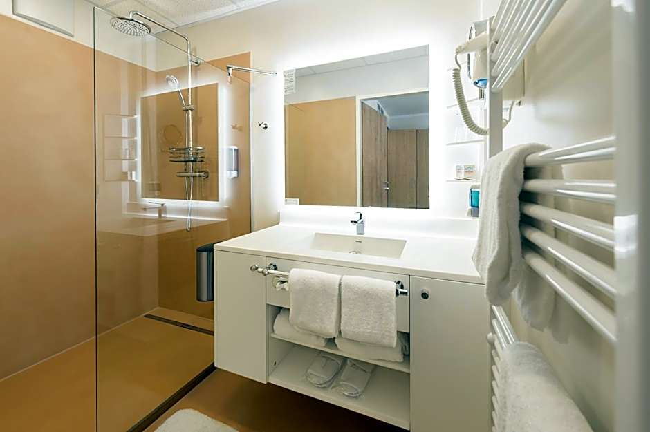 NOVAPARK Flugzeughotel Graz