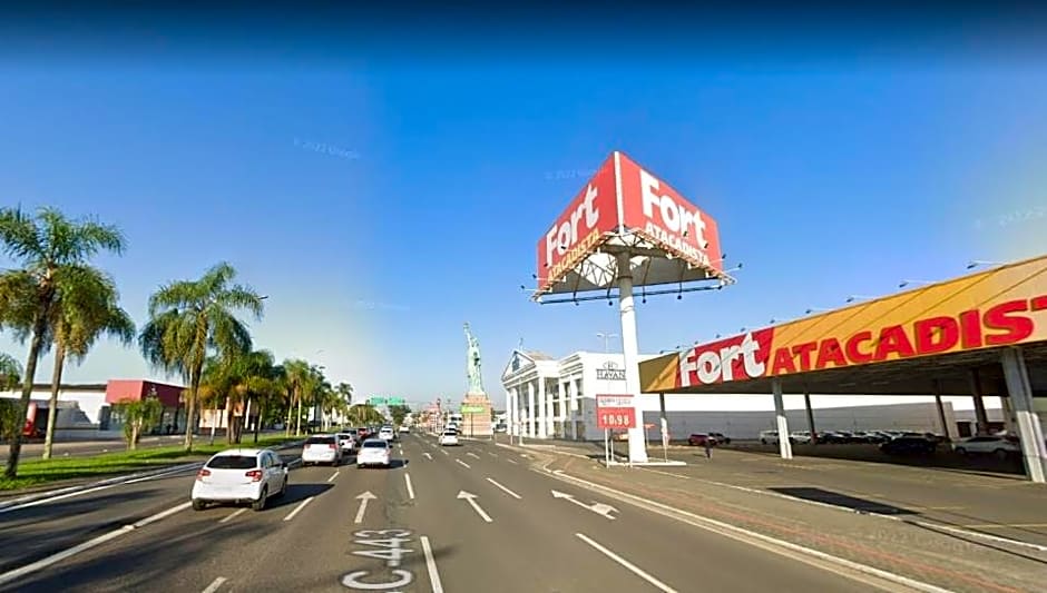 Apartamento TOP CLIMATIZADO em CRICIÚMA-SC - ótimo CUSTO-BENEFÍCIO - Cozinha completa - Cama Box - WiFI - Smart TV - Apps YouTube - NetFlix - Prime Vídeo - Garagem coberta - Portaria Digital 24h - Lugar sossegado e arborizado - Acomoda até 5 pessoas