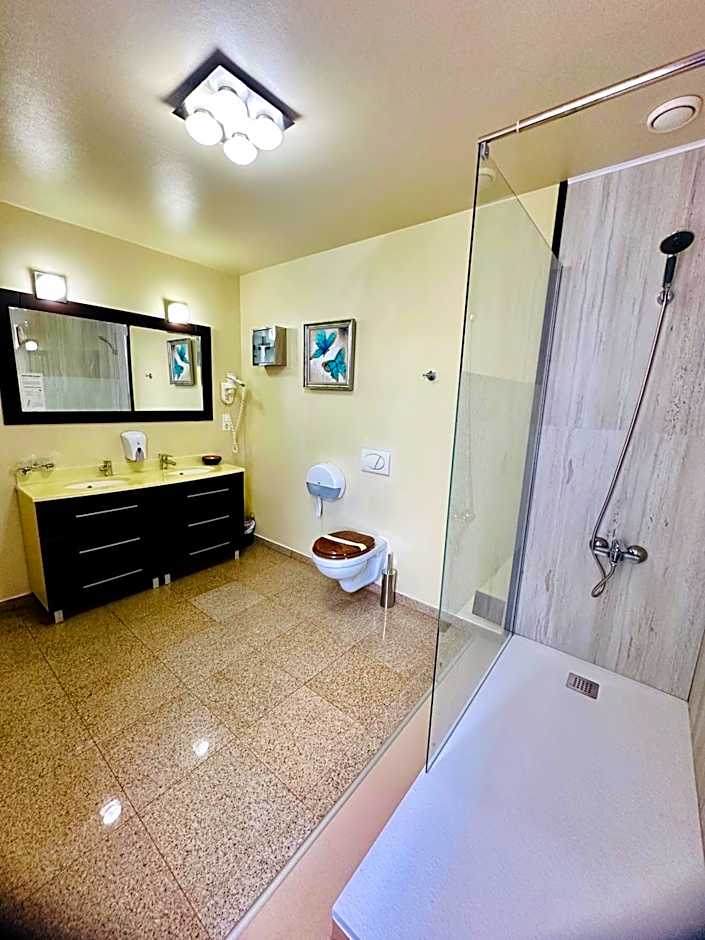 Levoslav House Hotel