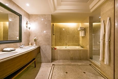 Colonial Ocean View Suite - Single