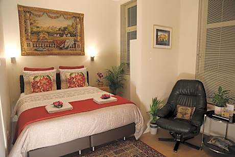 Deluxe Double Room with Garden View