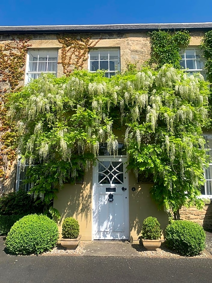 Dalton House Bed and Breakfast