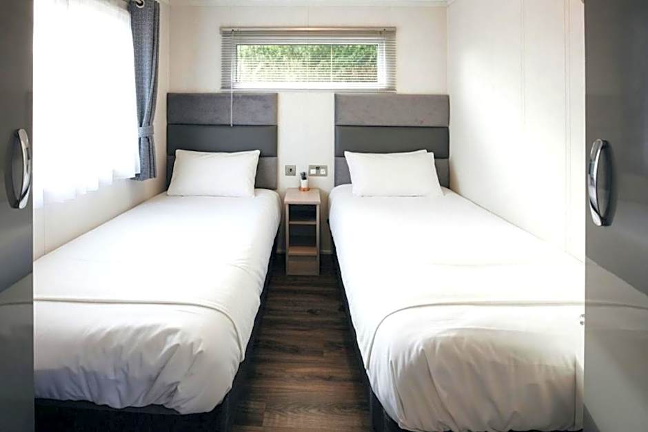 Black Bull Retreat, Barmston with Private Hot Tubs