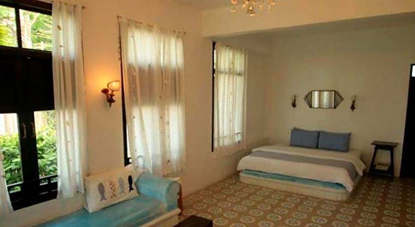 Brassiere Beach Hotel