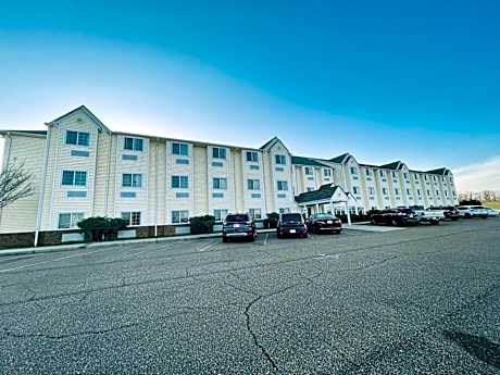 WELCOME INN & SUITES