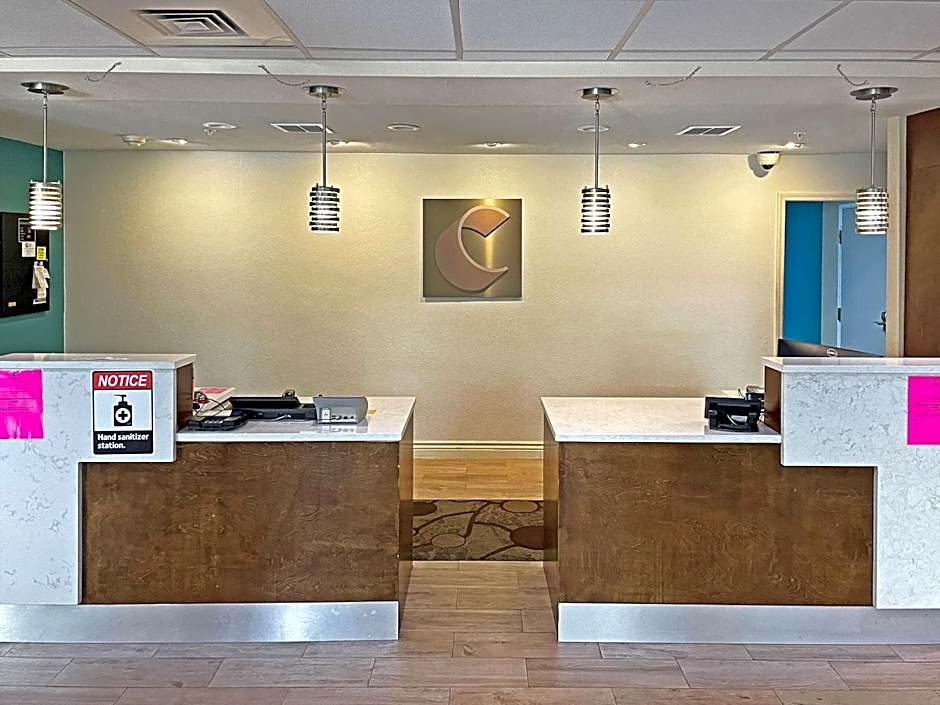 Comfort Inn & Suites Sarasota I75