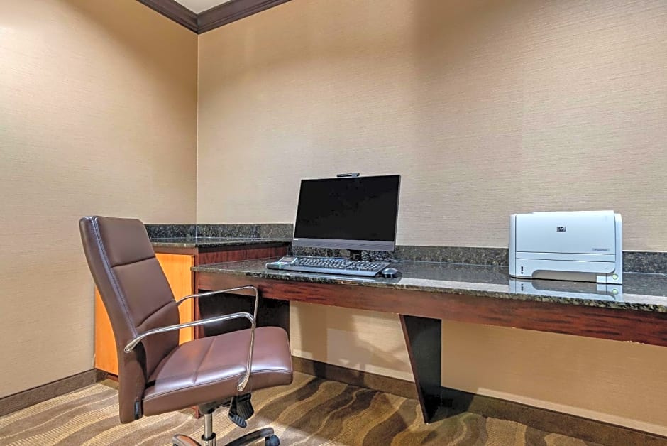 Comfort Suites