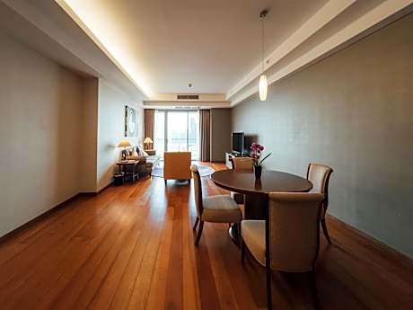 Two-Bedroom Deluxe Apartment