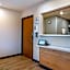Extended Stay America Select Suites - Wichita - North