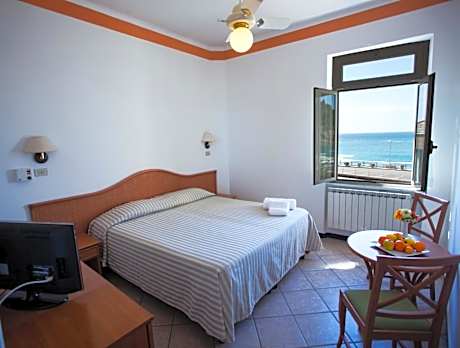 Superior Double or Twin Room with Sea View