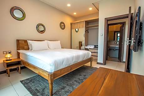 Three Bedroom Executive Suite