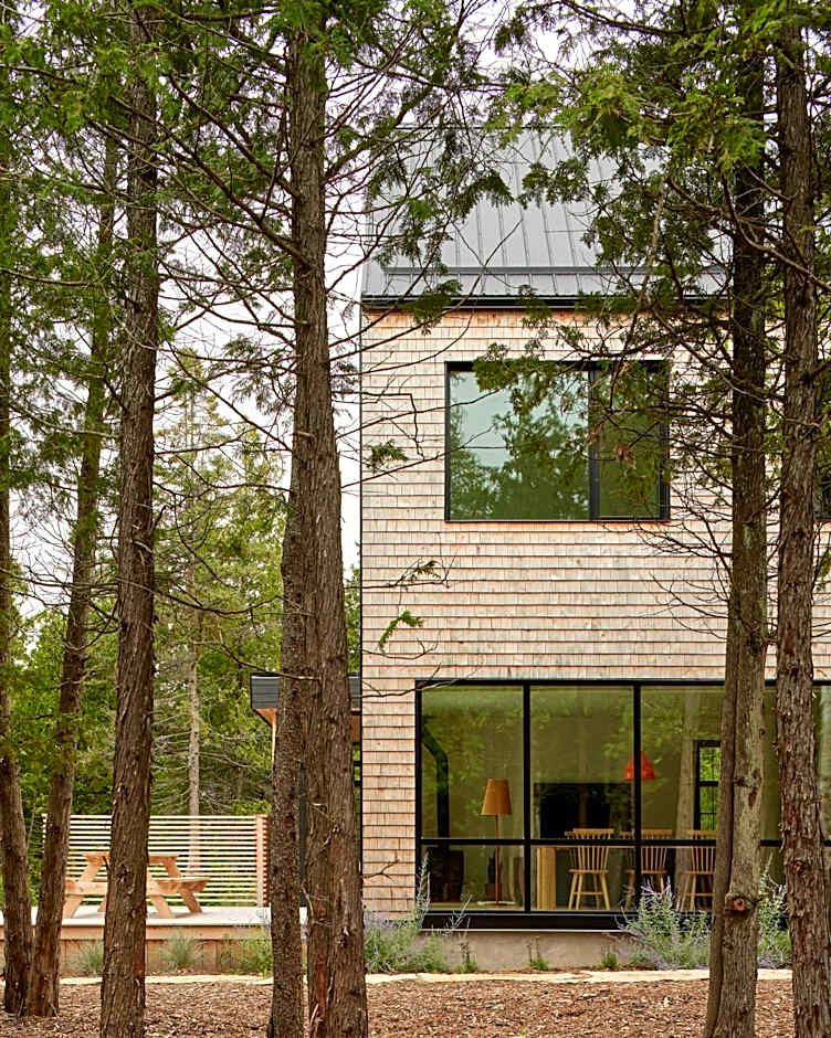 Modern North Bruce Waterfront Lion's Head