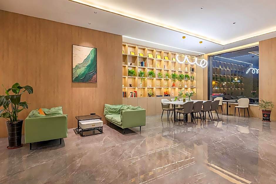 GreenTree Inn JiangSu Wuxi Jiangyin Huashi Avenue Huaxi Village Business Hotel