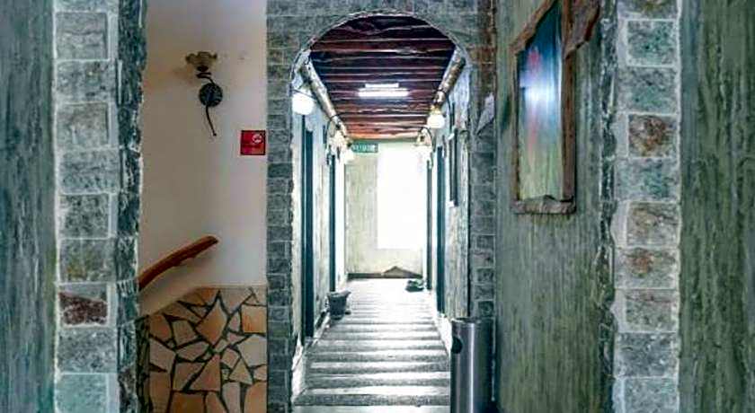 OYO 91328 Townhouse 900 Inn