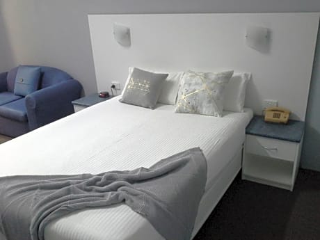 2-Bedroom Interconnecting Apartment