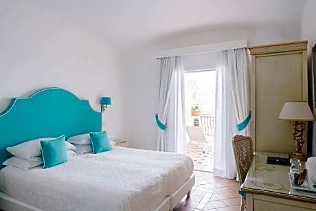 Queen Spa Suite with Sea View - Second Floor