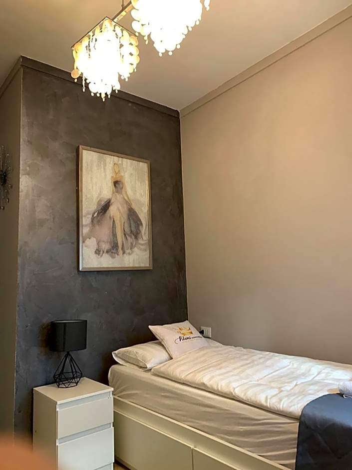 Klemi, rooms in old town Dolomia best home Check in automatico