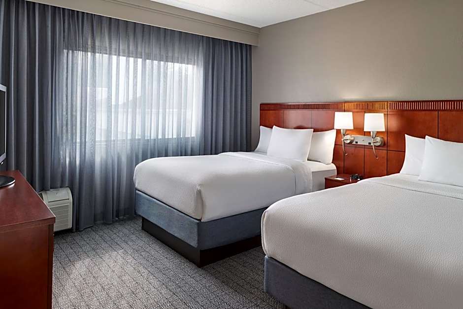 Courtyard by Marriott Atlanta Executive Park/Emory