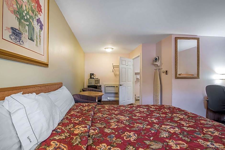 Rodeway Inn - Bellows Falls