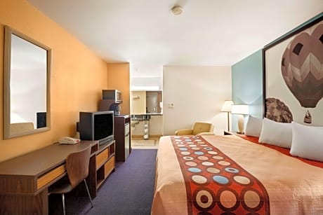 2 Queen Beds, Studio Suite, Non-Smoking