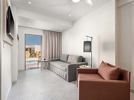 Suite with private pool