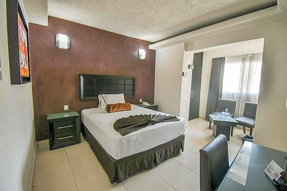 HOTEL PORTONOVO PLAZA GUADALAJARA