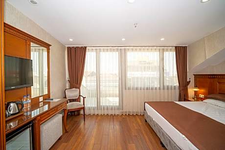 Deluxe Double Room with Balcony