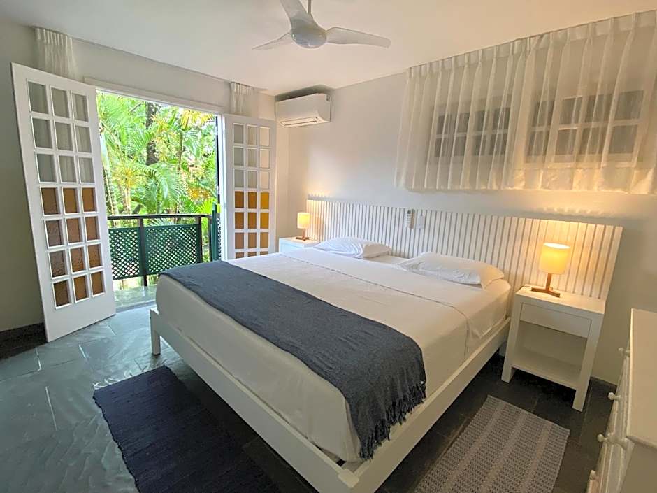 Juquehy - Condomínio de Frente para o Mar - Piscina Aquecida - Quadra de Tenis