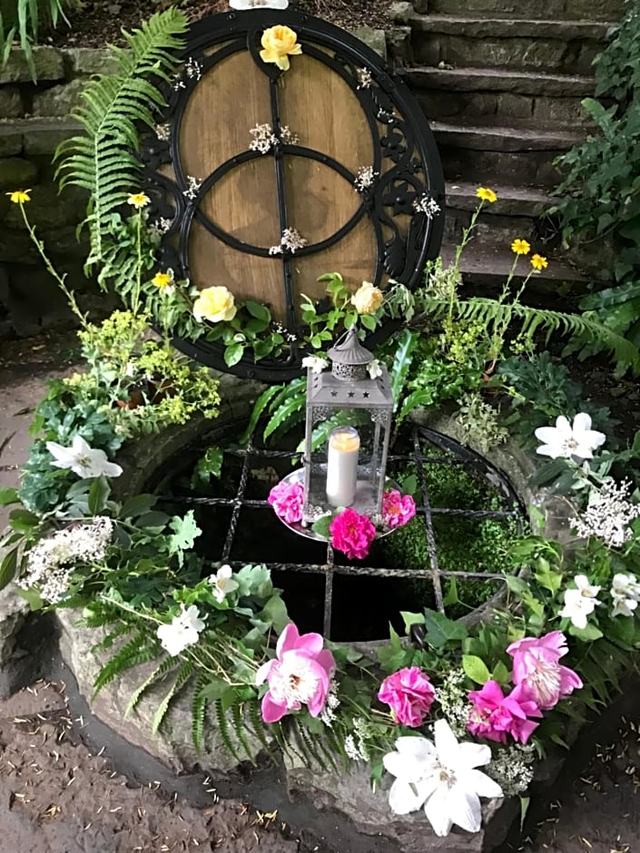 Rie's Retreat - The Emerald room