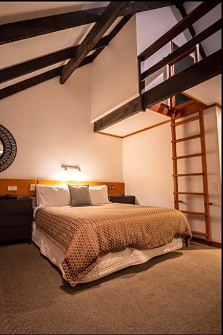 Alpine Lodge