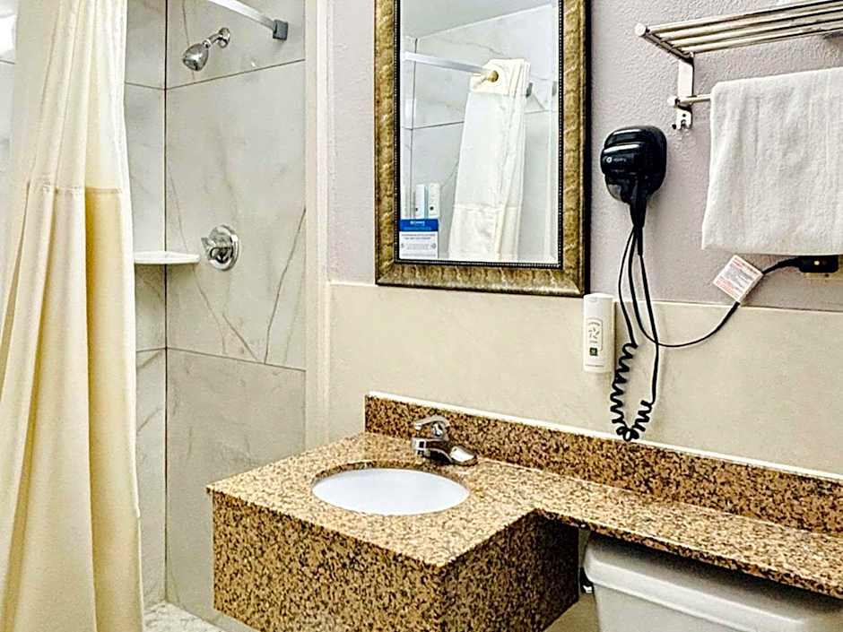 Quality Inn Raynham - Taunton