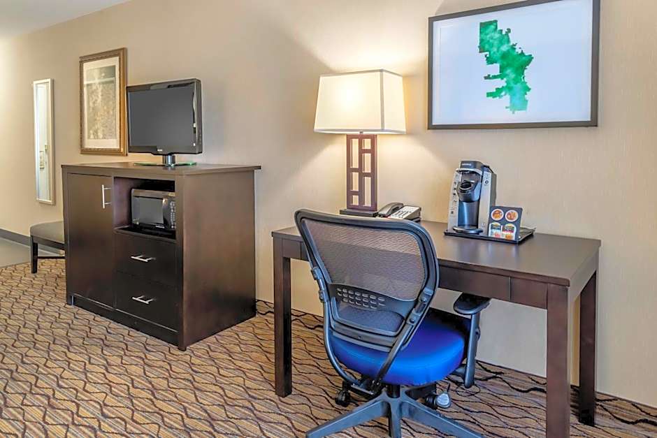 Holiday Inn Milwaukee Airport By IHG