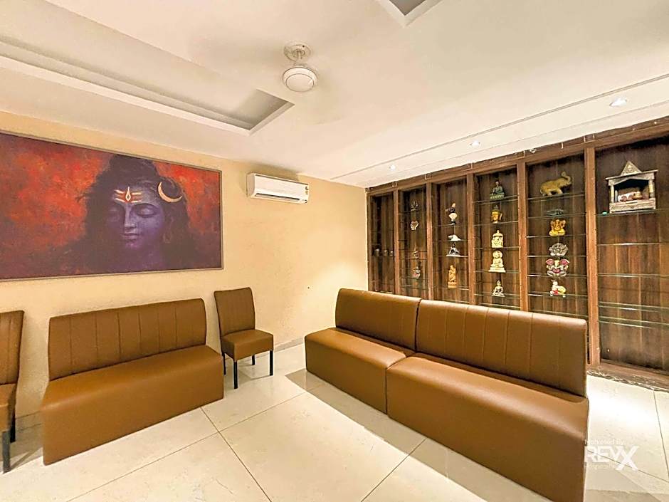 Hotel Nirvana Palace Near Parmarth Niketan