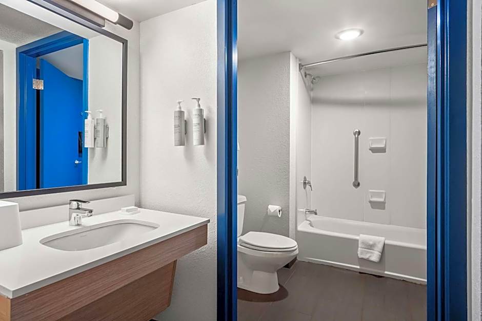 Spark by Hilton Stevensville