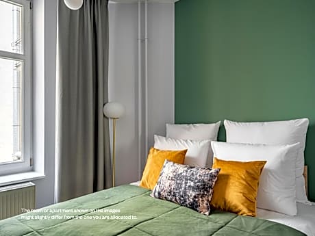 Medium Studio with Kitchen