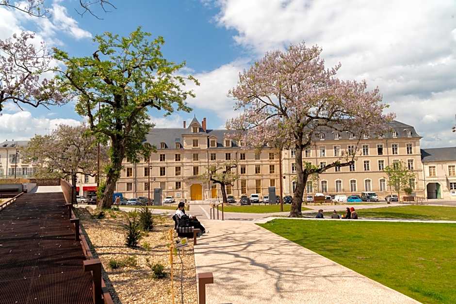 ibis Bourges