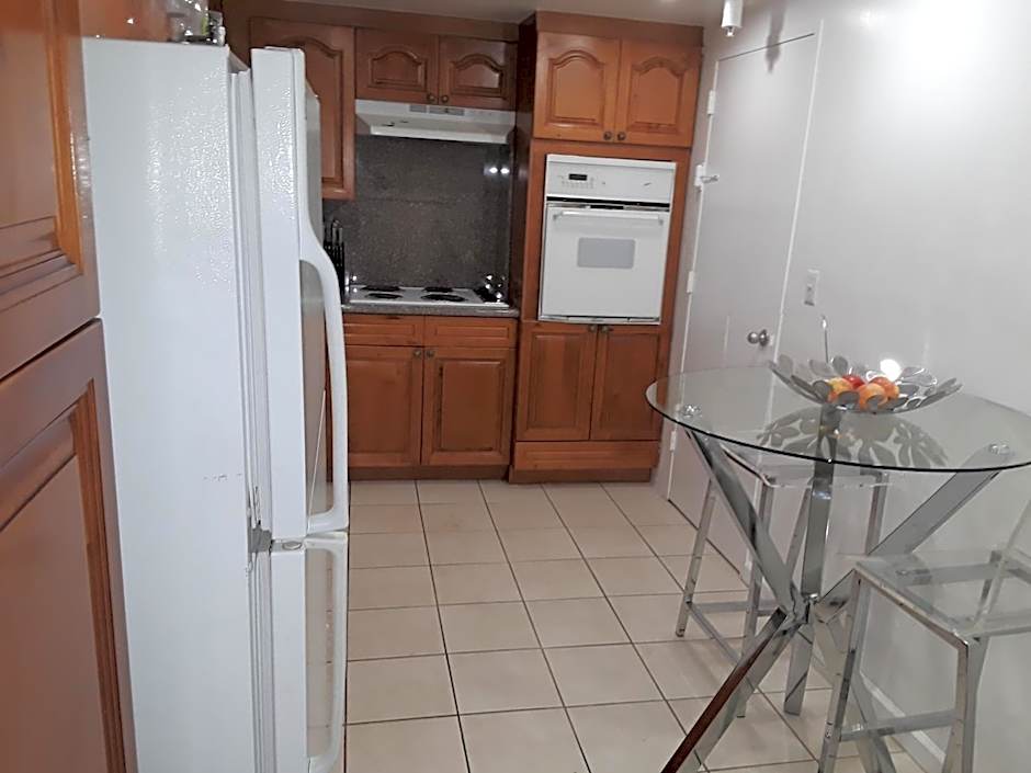 Tides Apt on Hollywood Beach