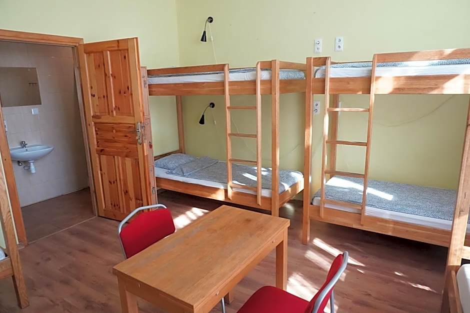 Hostel4u