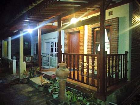 Penginapan Homestay Mudiyono Syari'ah