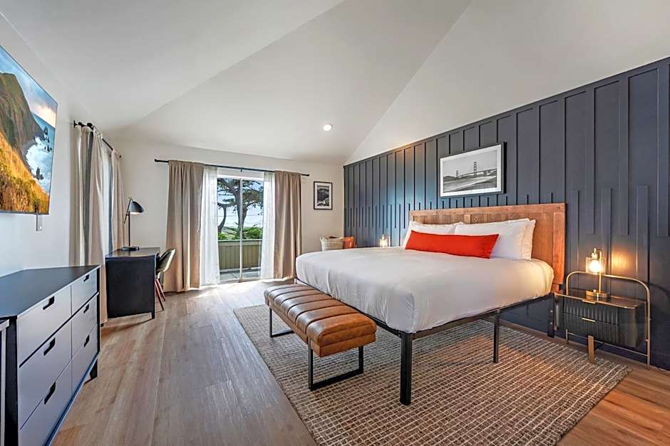 Bodega Coast Inn and Suites