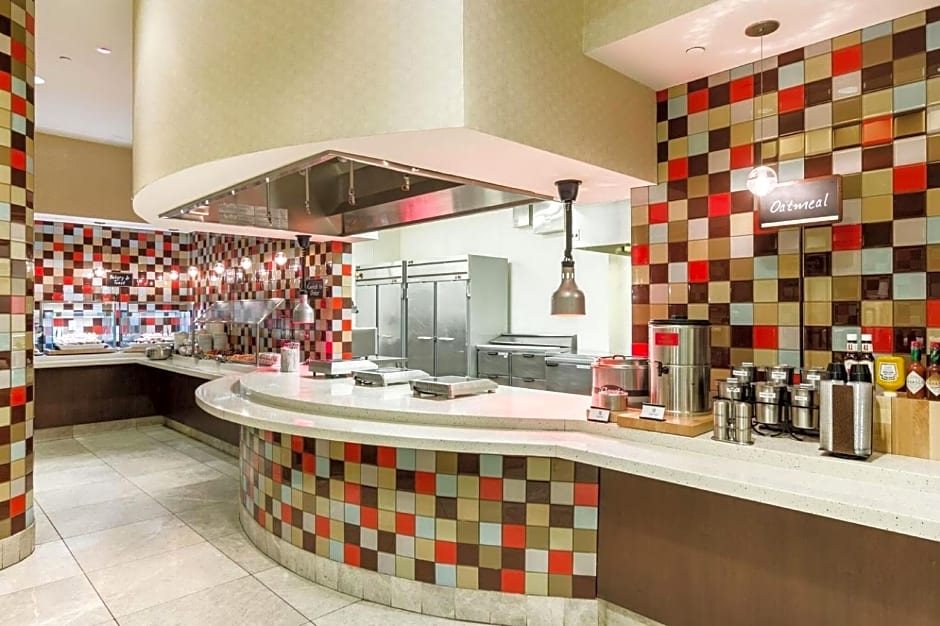 Embassy Suites by Hilton Newark Airport