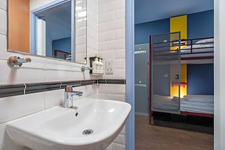 Bed in 6-Bed Female Shared Room