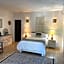 Pure Baja Private Suites-Upscale Property with Infinity Pool and Lush Gardens